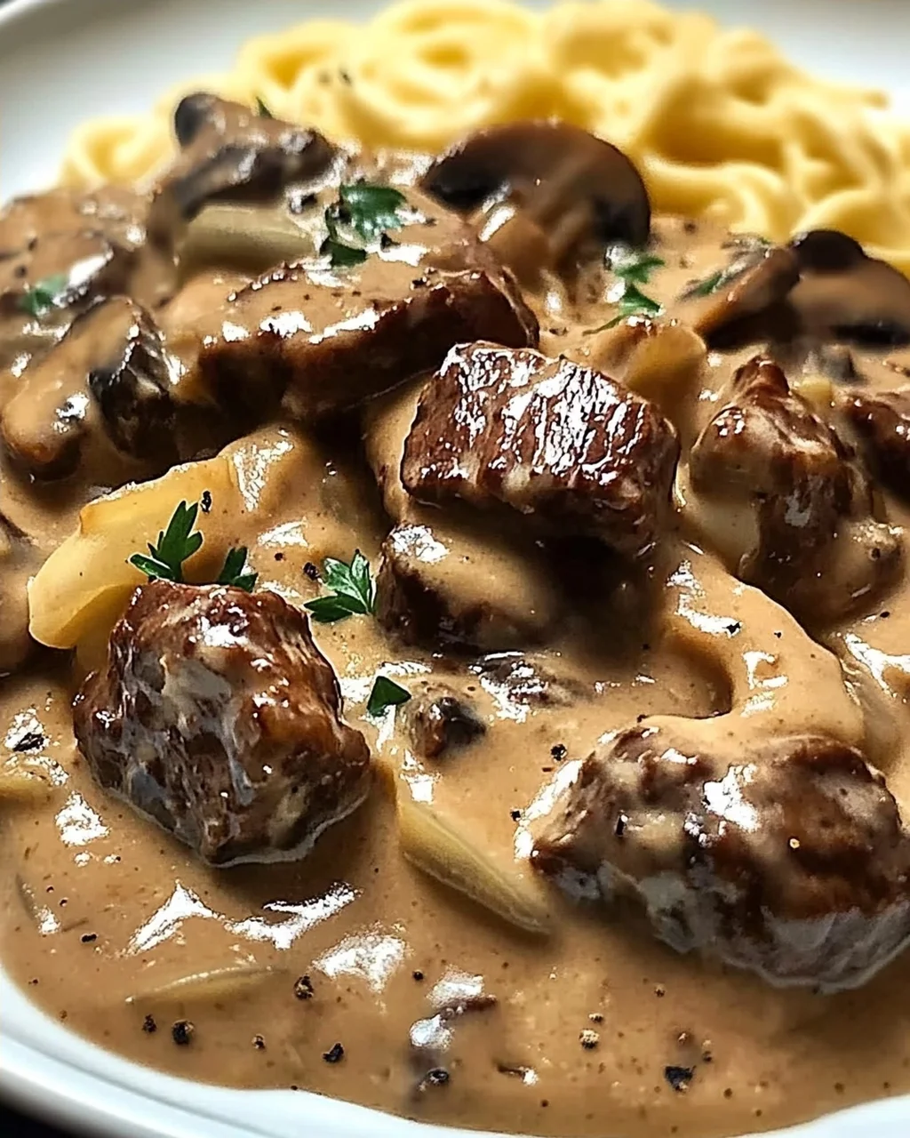 Ballerina Farm’s Rindfleisch Stroganoff – Halal Recipe
